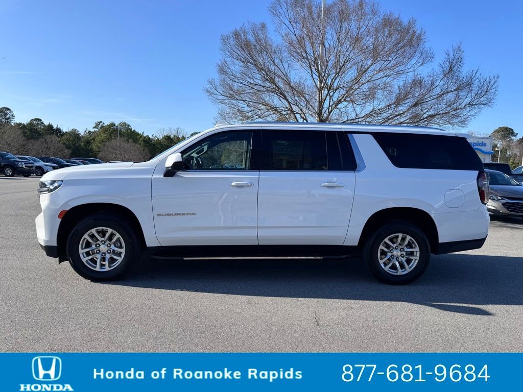 Used 2023 Chevrolet Suburban LT image 3