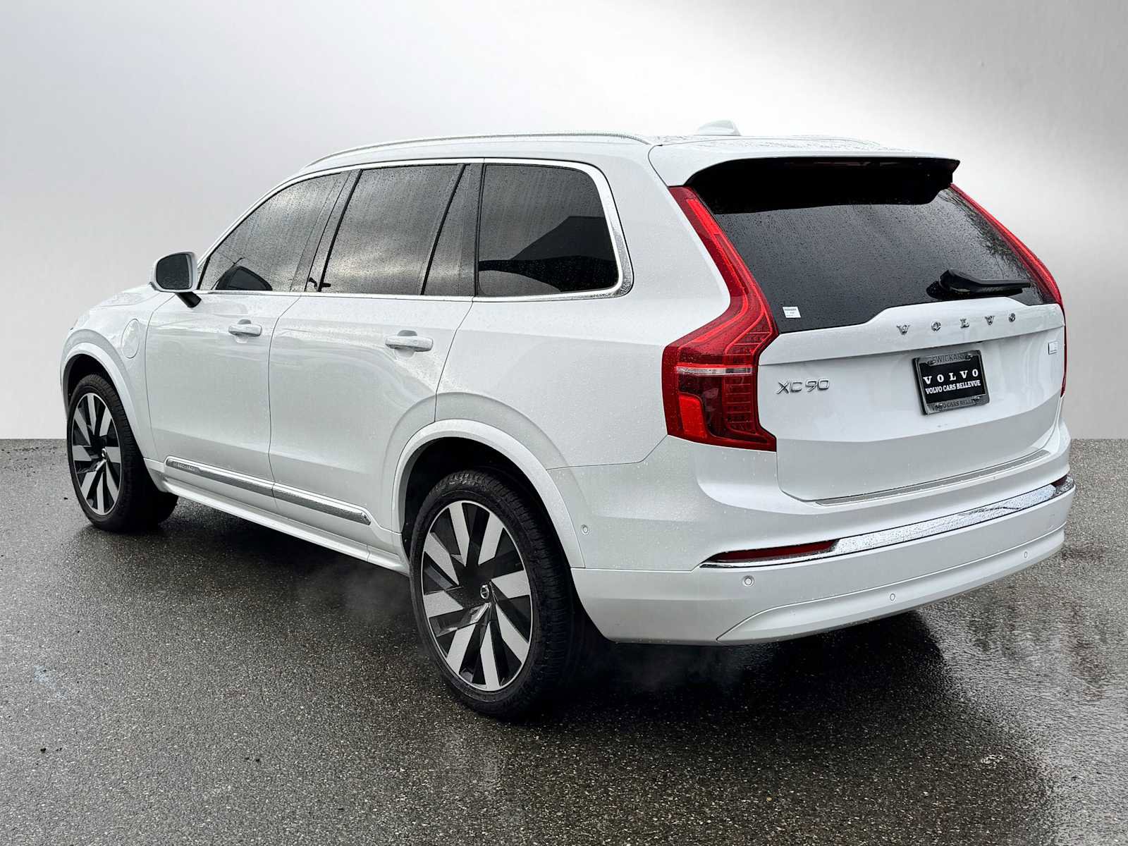 Used 2023 Volvo XC90 T8 Ultimate w/ Protection Package Premier image 5