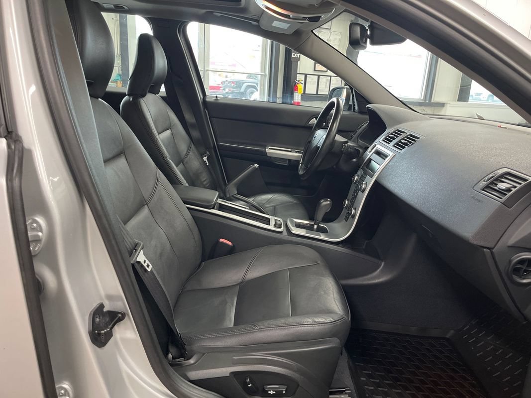 Used 2011 Volvo V50 T5 w/ Preferred Pkg FWD image 54