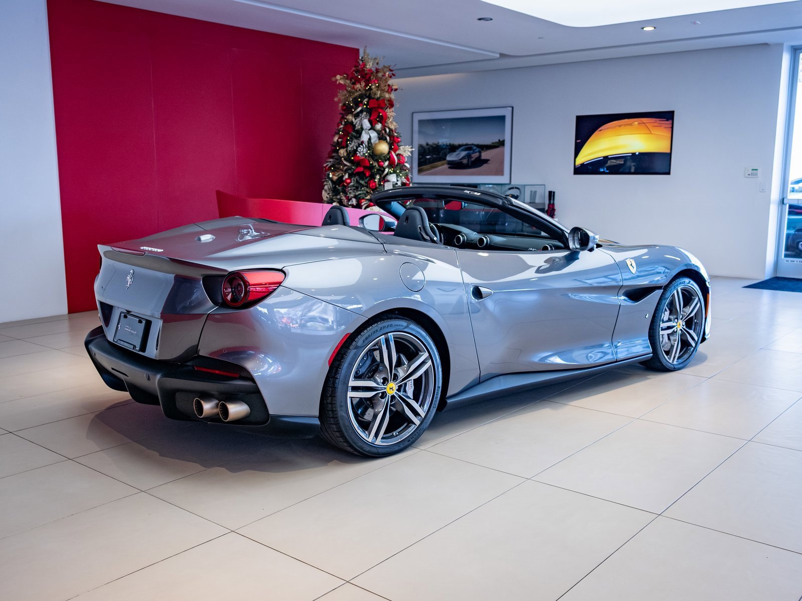 Used 2022 Ferrari Portofino M image 6