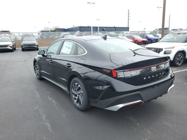 New 2026 Hyundai Sonata Blue FWD image 3
