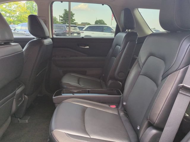 Used 2023 Nissan Pathfinder SL w/ SL Premium Package AWD/4WD image 14