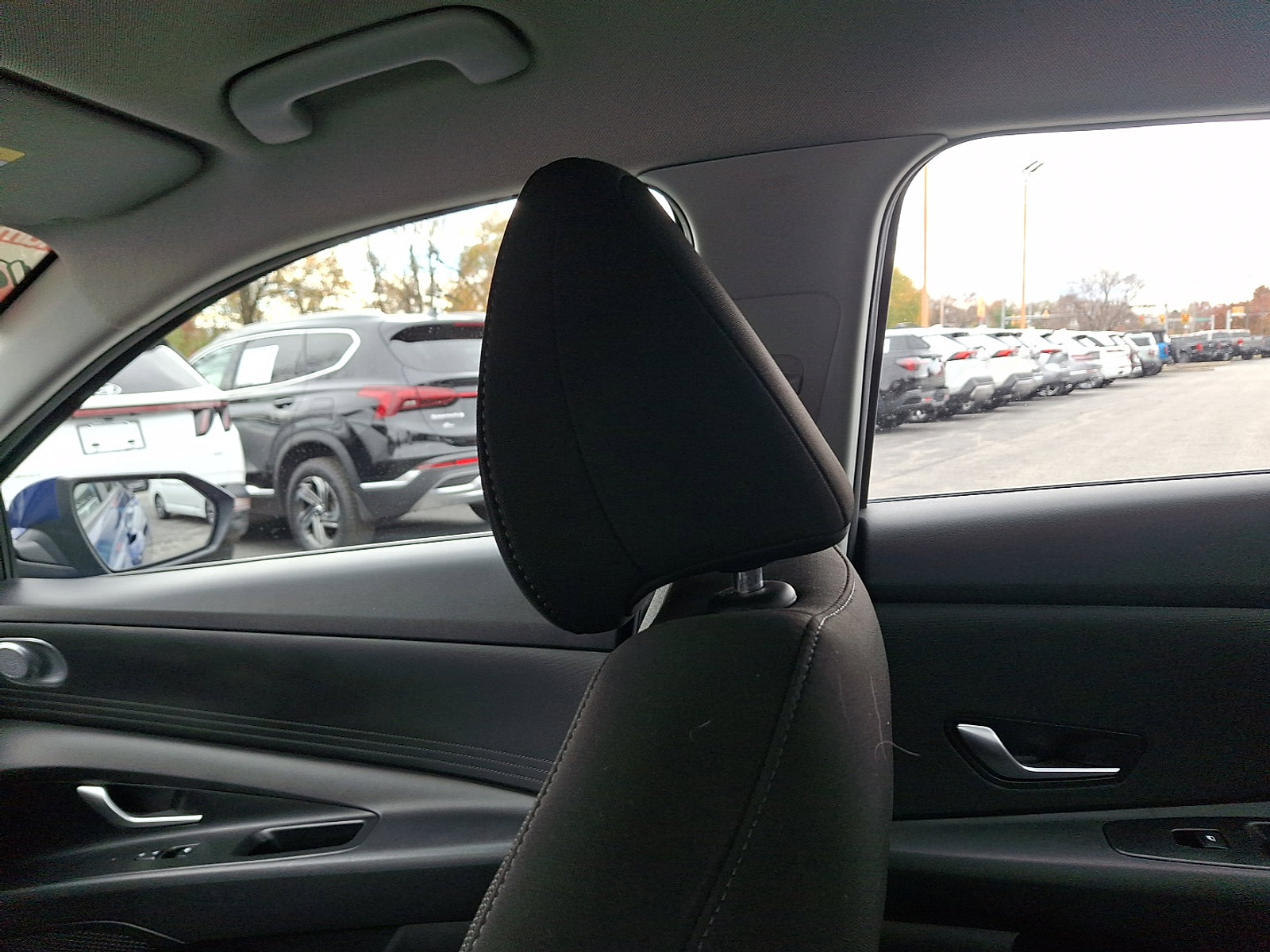 Certified 2023 Hyundai Elantra SE image 17