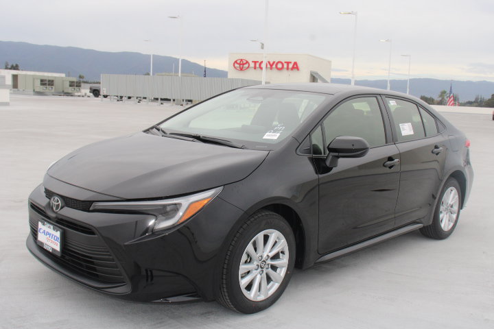 New 2027 Toyota Corolla LE FWD image 6