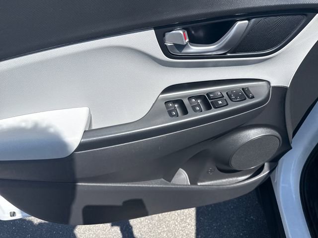 Certified 2023 Hyundai Kona SEL w/ Convenience Package AWD/4WD image 9