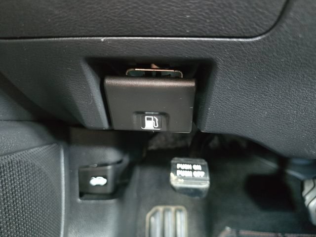 Used 2024 Nissan Altima 2.5 SR FWD image 30