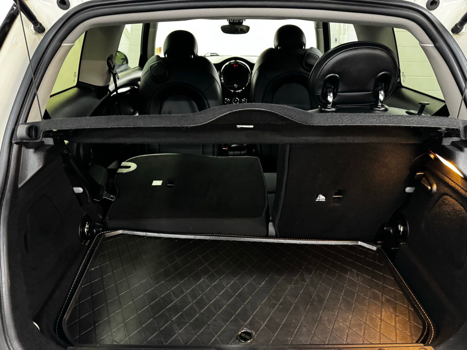 Used 2019 MINI Cooper S w/ Signature Upholstery Package image 38