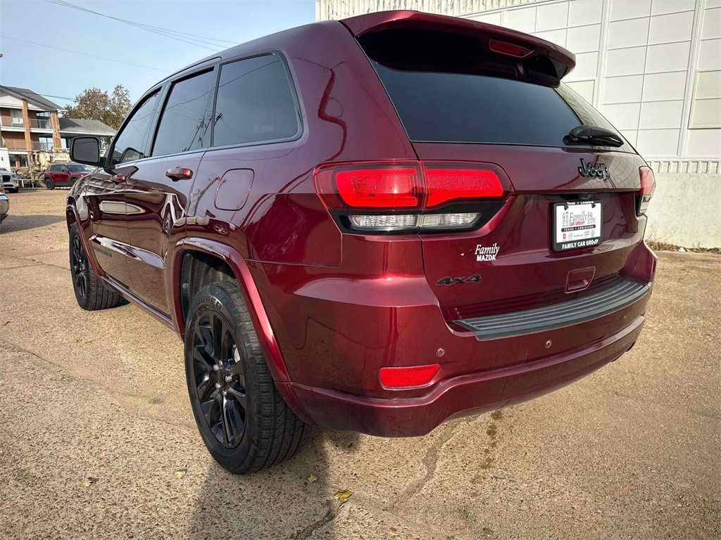 Used 2020 Jeep Grand Cherokee Altitude image 4