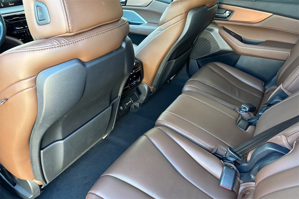 Certified 2023 Acura MDX FWD w/ Technology Package image 5