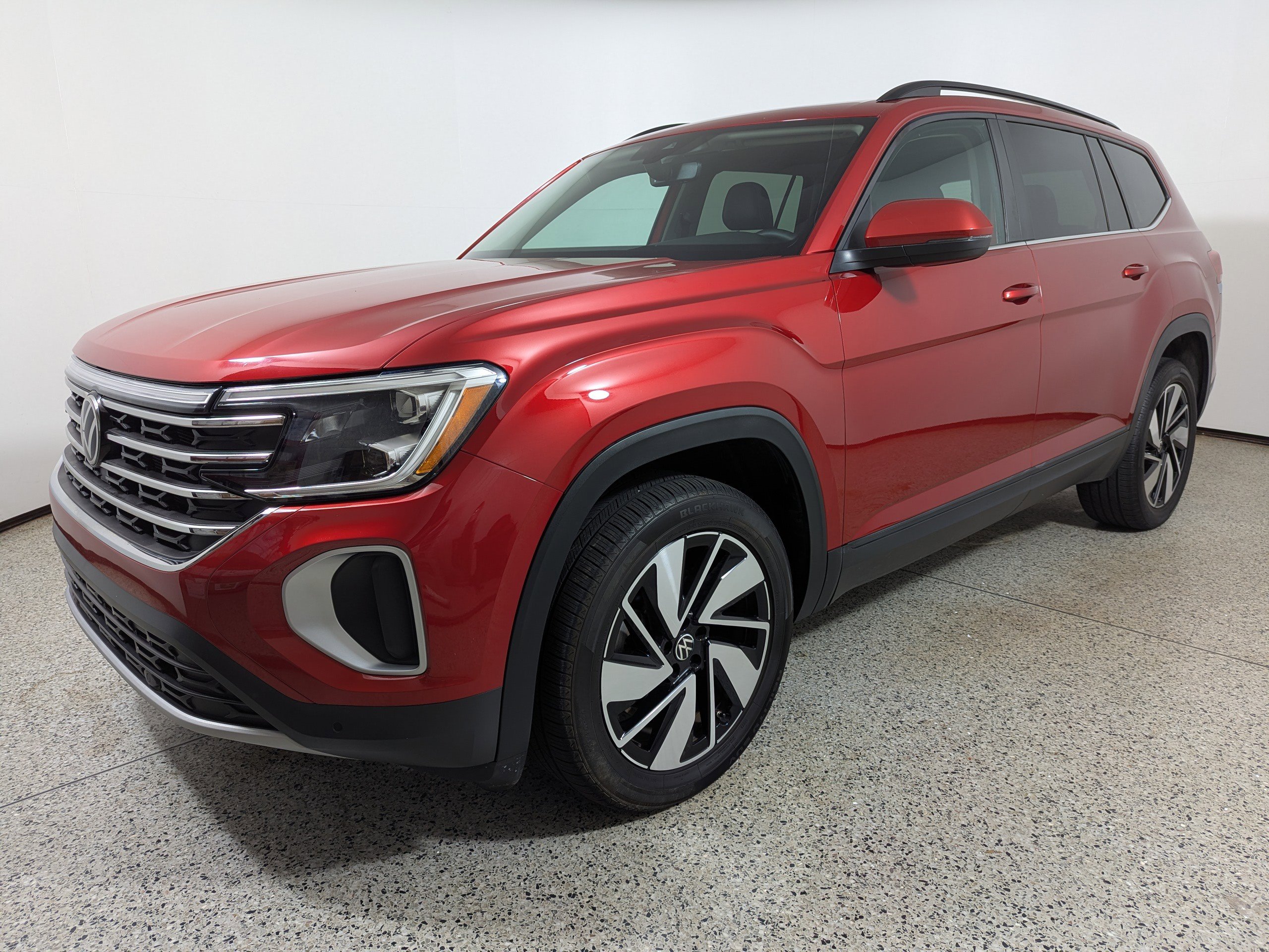 Used 2024 Volkswagen Atlas SE FWD image 3