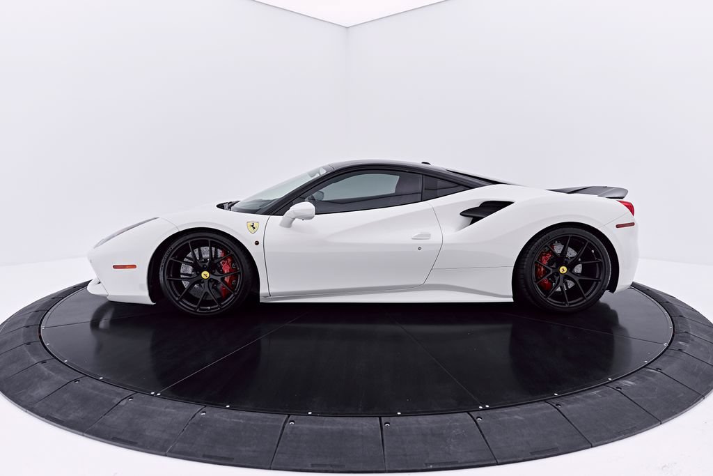 Used 2018 Ferrari 488 GTB RWD image 16