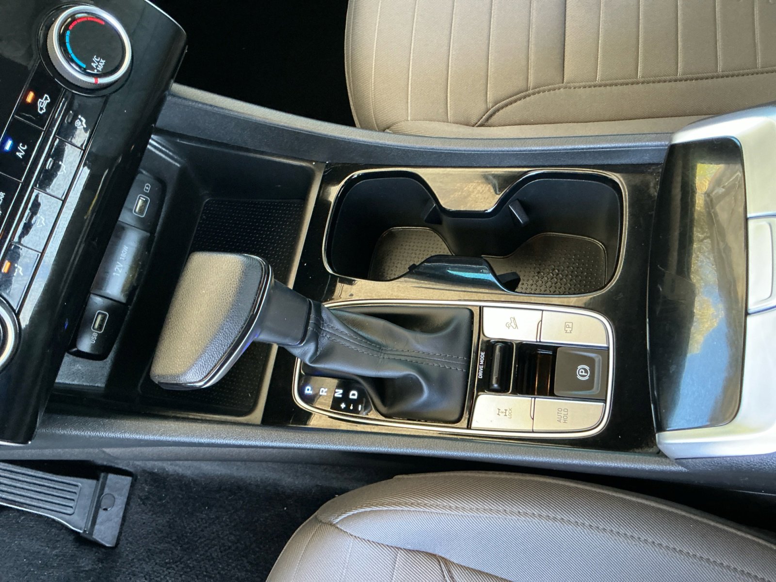 Used 2022 Hyundai Santa Cruz SE image 15