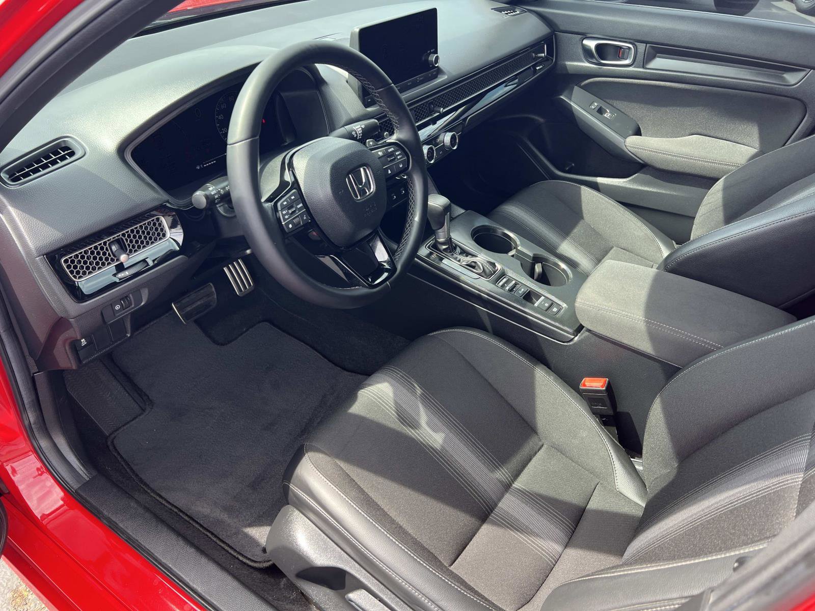 Used 2025 Honda Civic Sport image 5