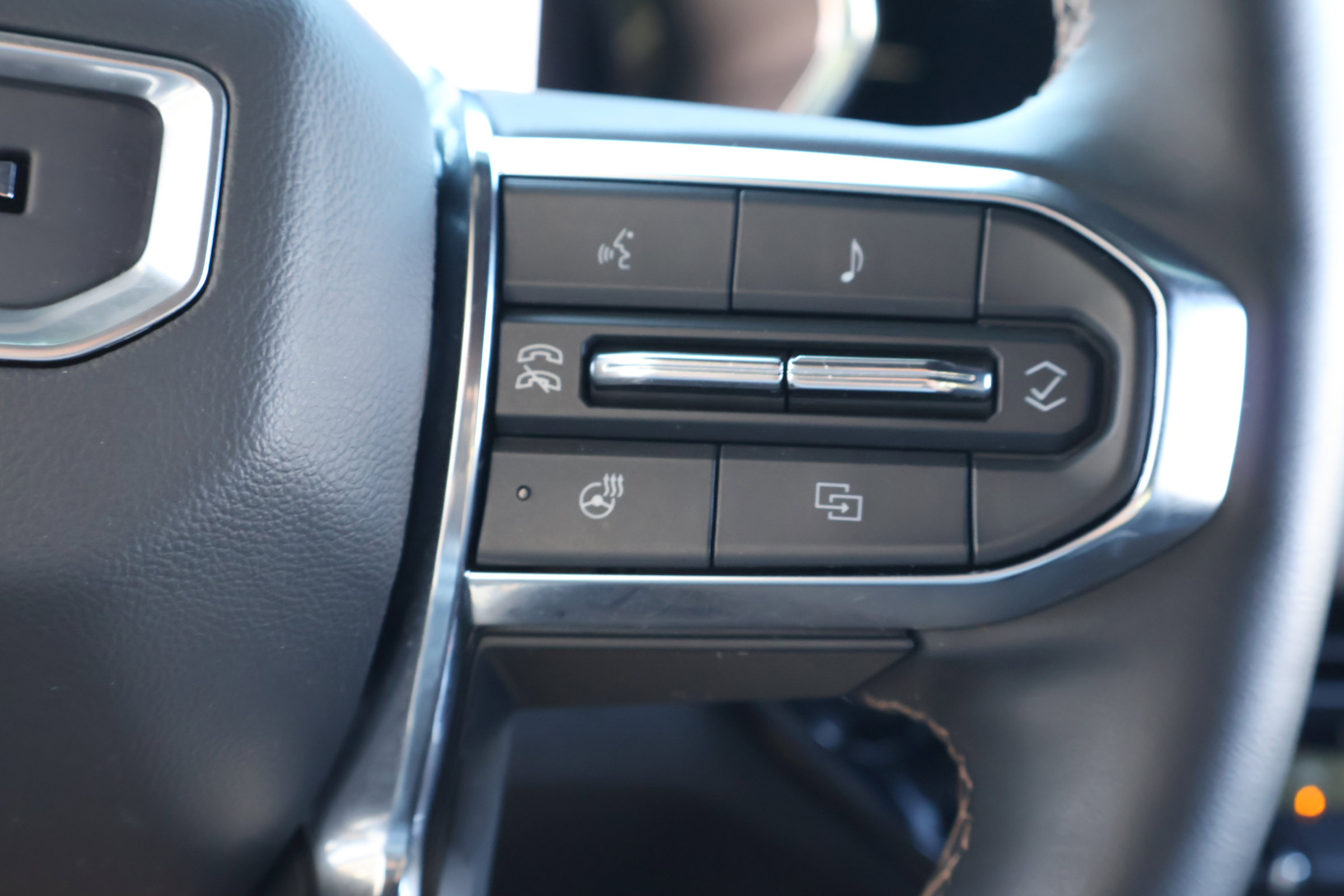 Used 2025 GMC Canyon Denali image 26