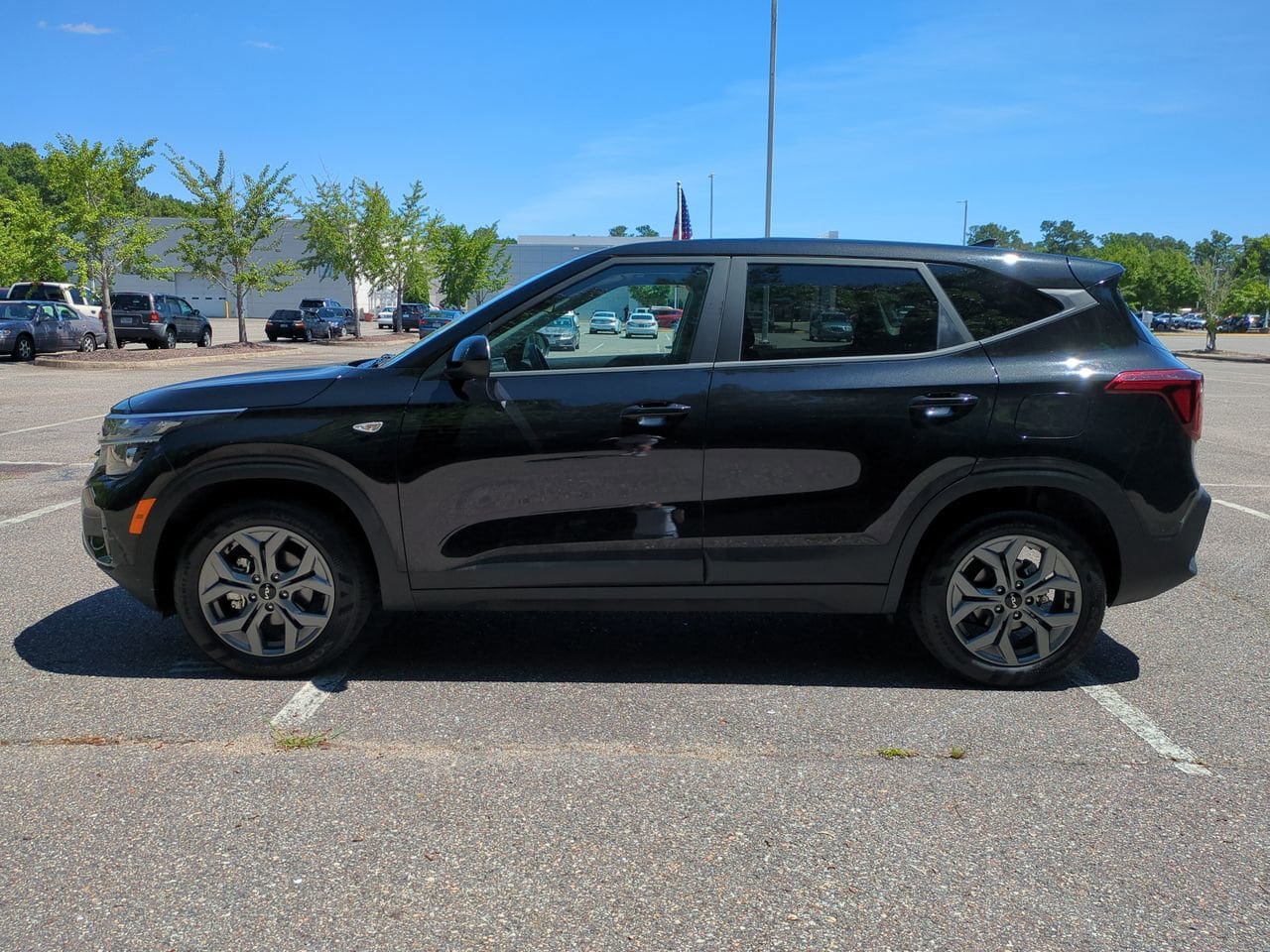 Used 2026 Kia Seltos LX FWD image 7
