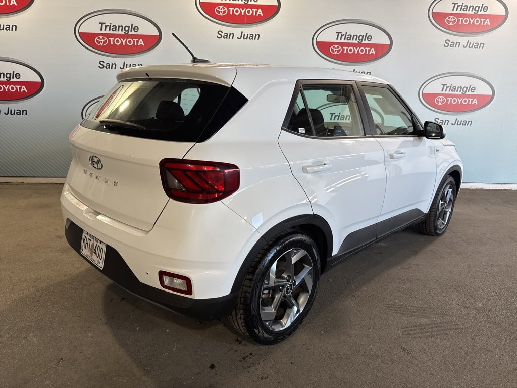 Used 2024 Hyundai Venue SE image 4