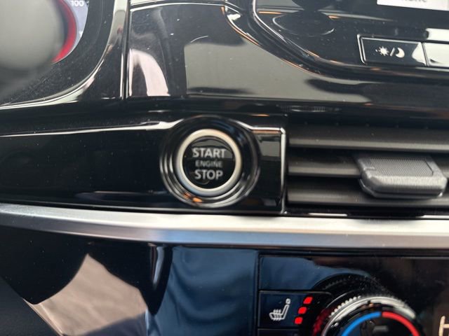 Used 2024 Nissan Pathfinder Platinum w/ Black Appearance Package image 31