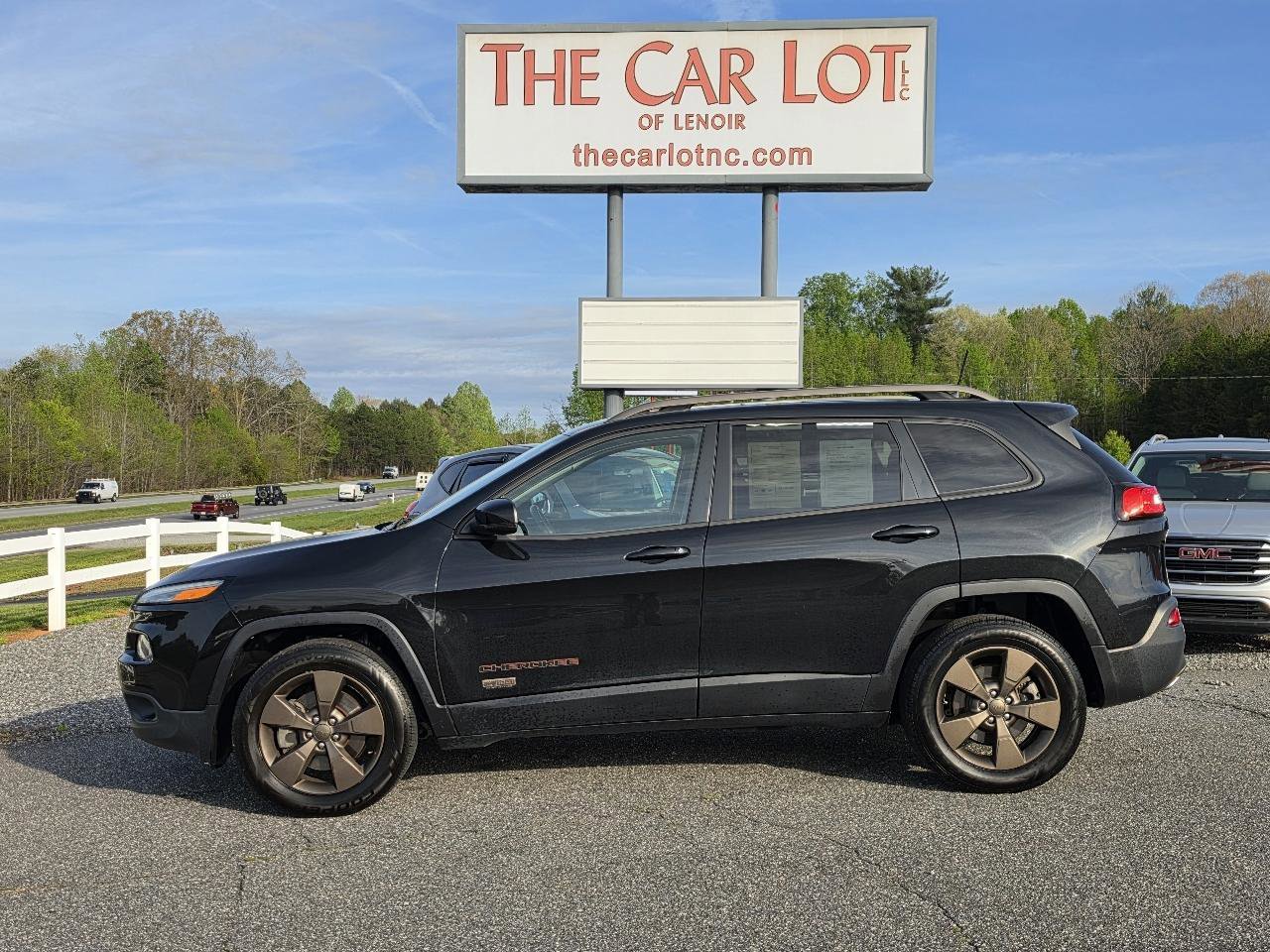 Used 2016 Jeep Cherokee 75th Anniversary image 2