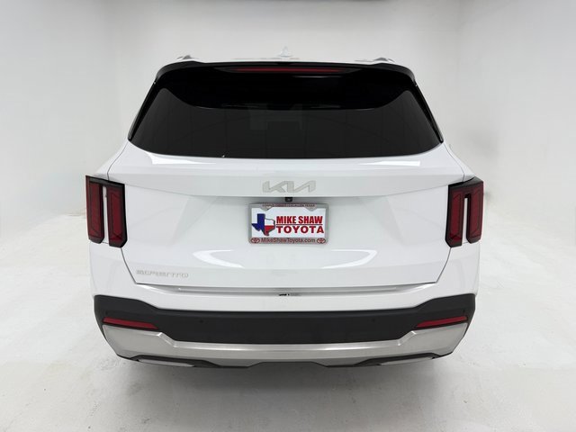 Used 2024 Kia Sorento S image 7