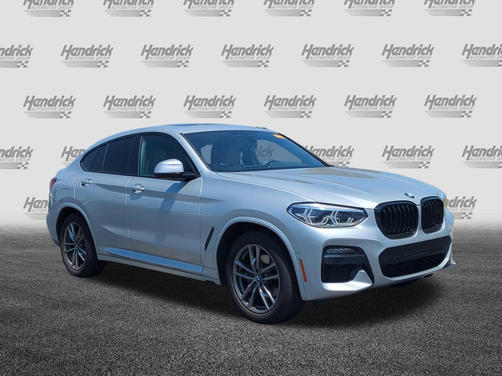 Used 2021 BMW X4 xDrive30i w/ Executive Package AWD/4WD image 2