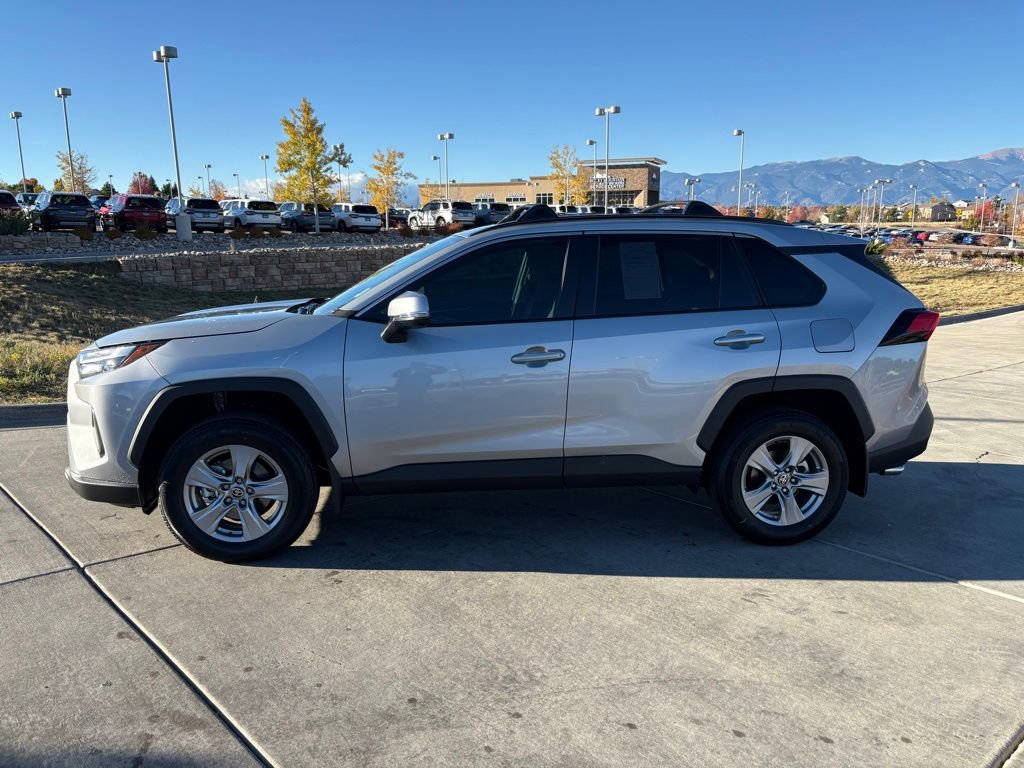 Used 2025 Toyota RAV4 XLE w/ Convenience Package image 4