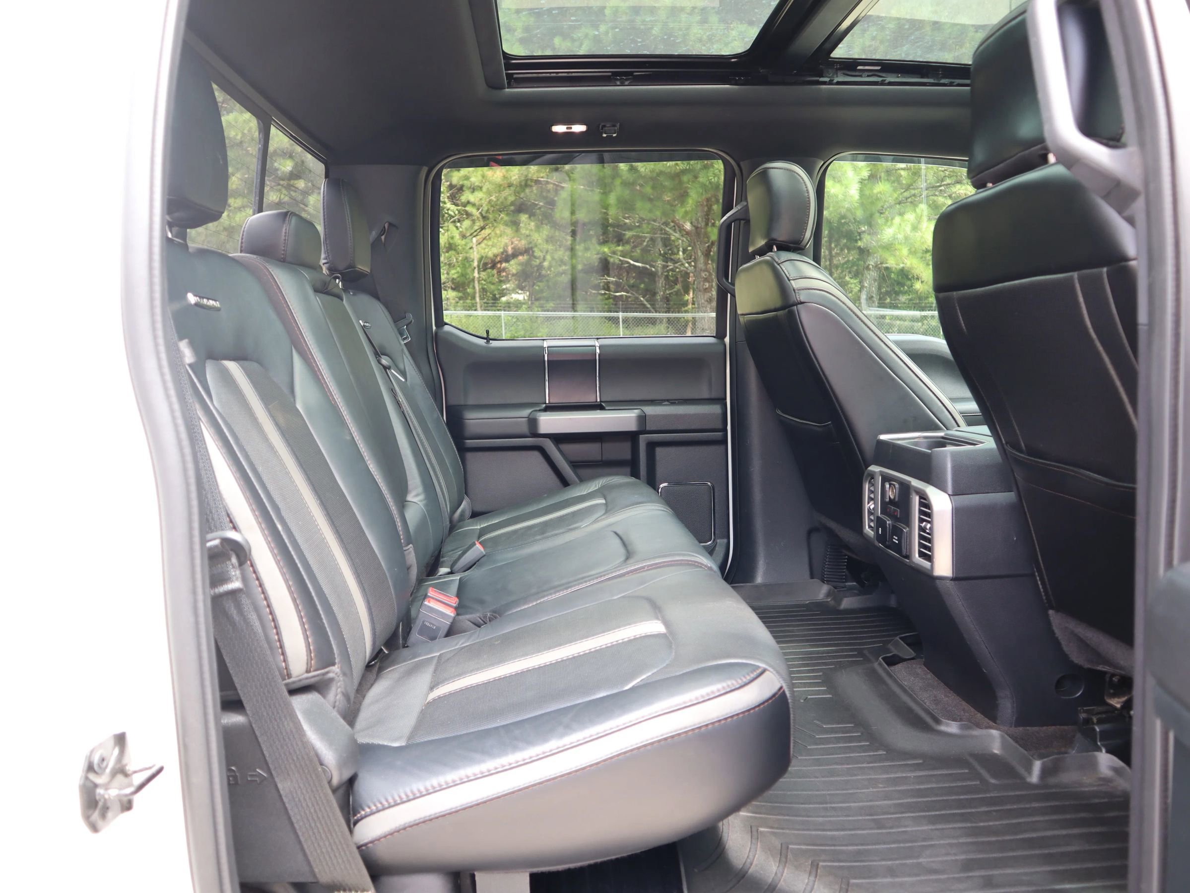 Used 2018 Ford F250 Platinum w/ Platinum Ultimate Package image 14