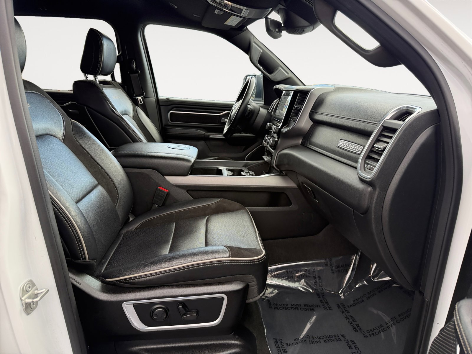 Used 2024 RAM 1500 Laramie image 19