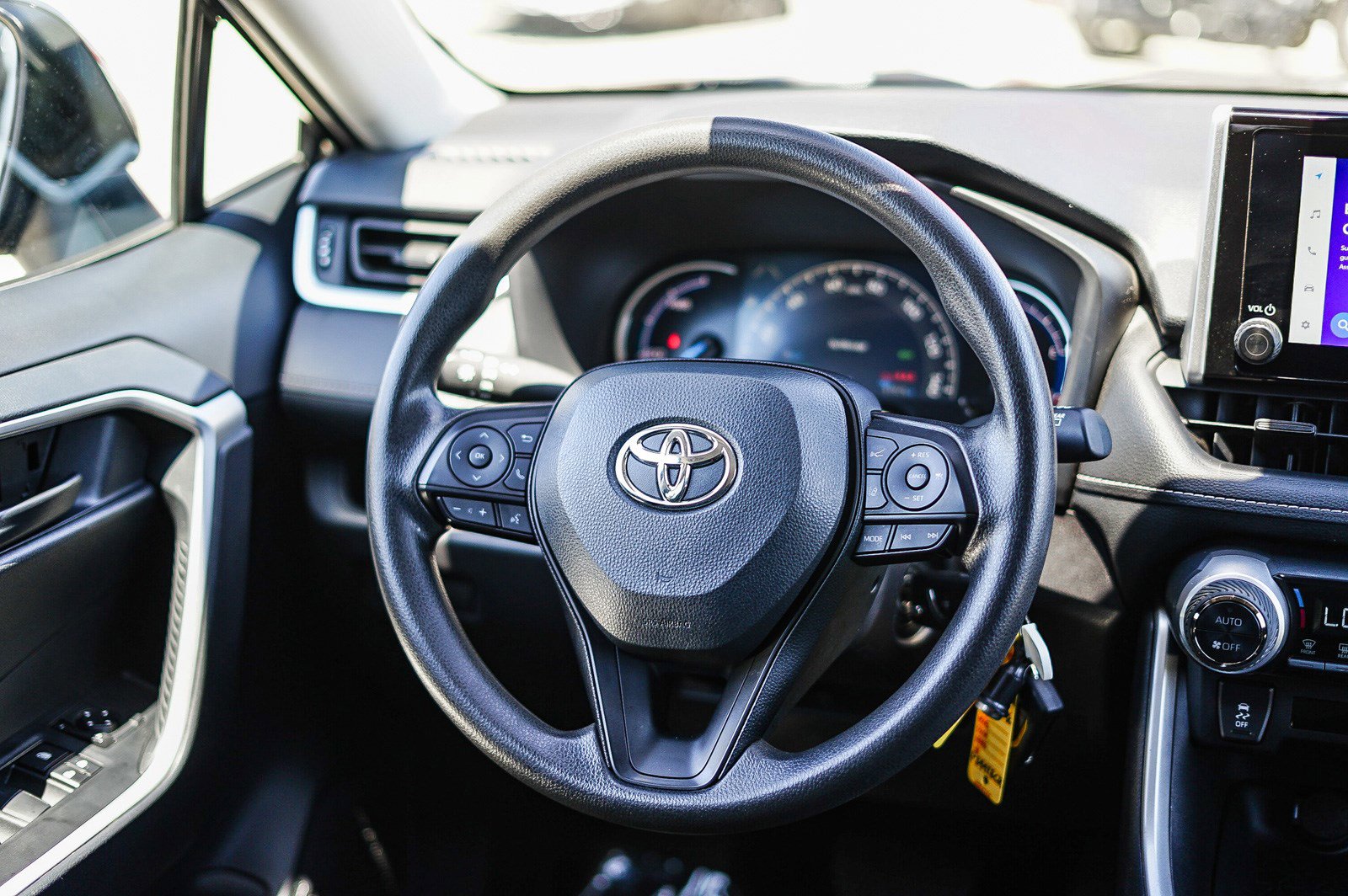Certified 2024 Toyota RAV4 LE AWD/4WD image 16