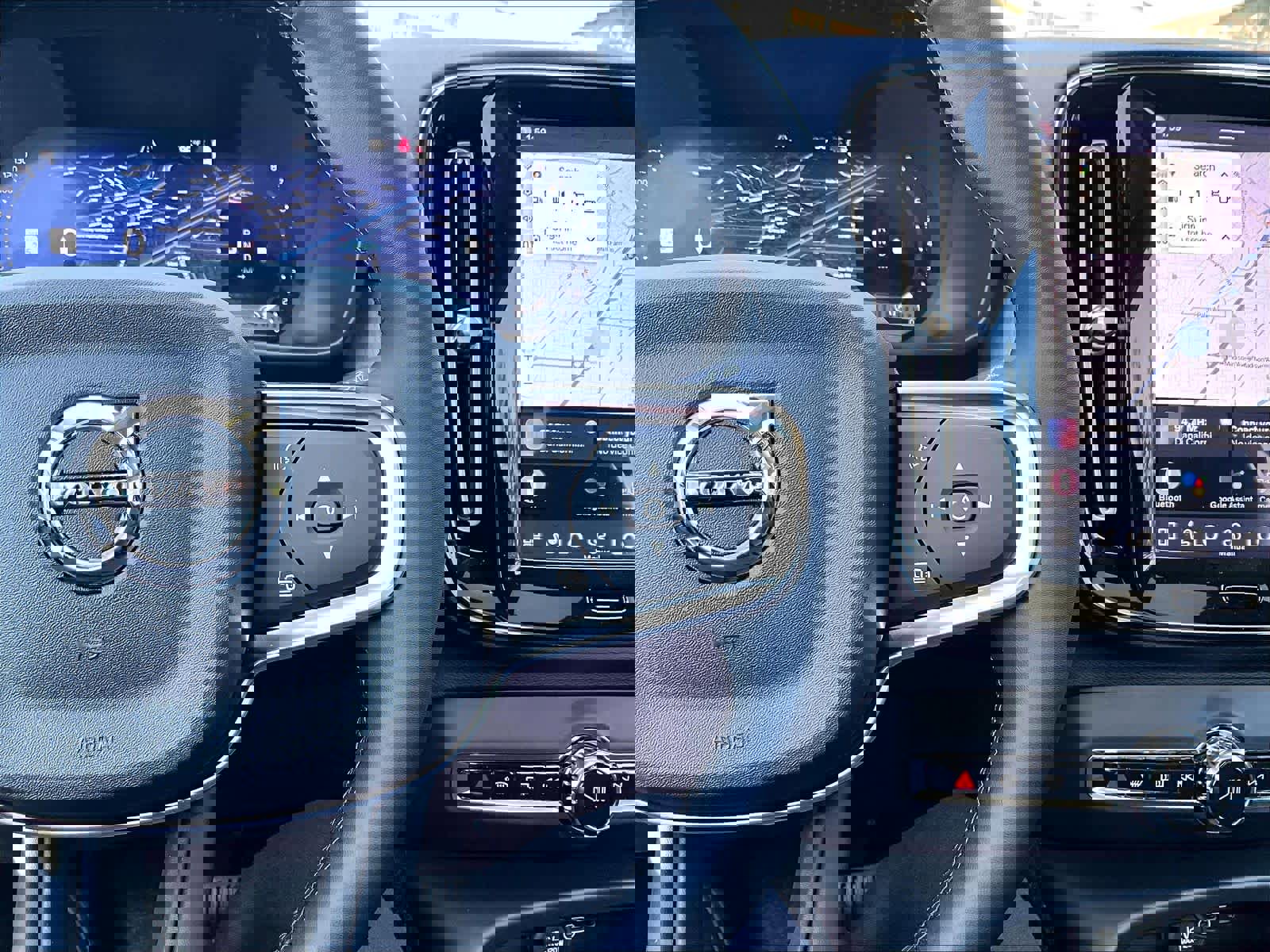 New 2026 Volvo XC40 B5 Core w/ Climate Package image 18