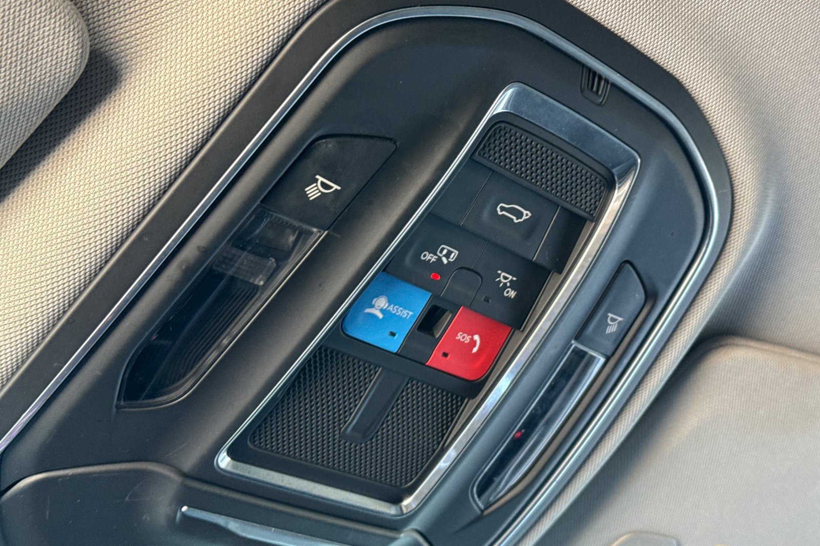 Used 2022 Jeep Grand Cherokee L Limited RWD image 24
