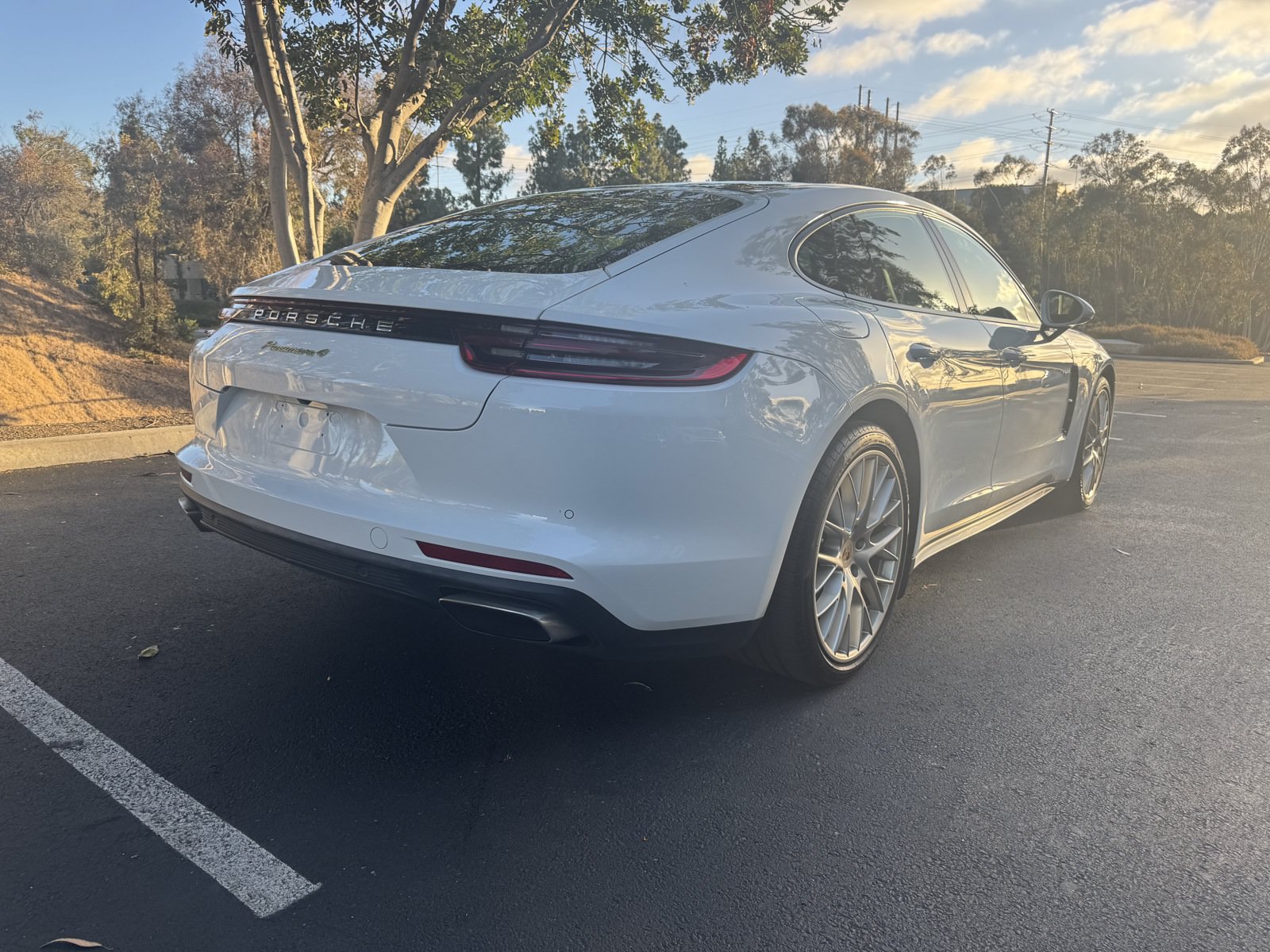 Used 2020 Porsche Panamera 4 AWD/4WD image 17