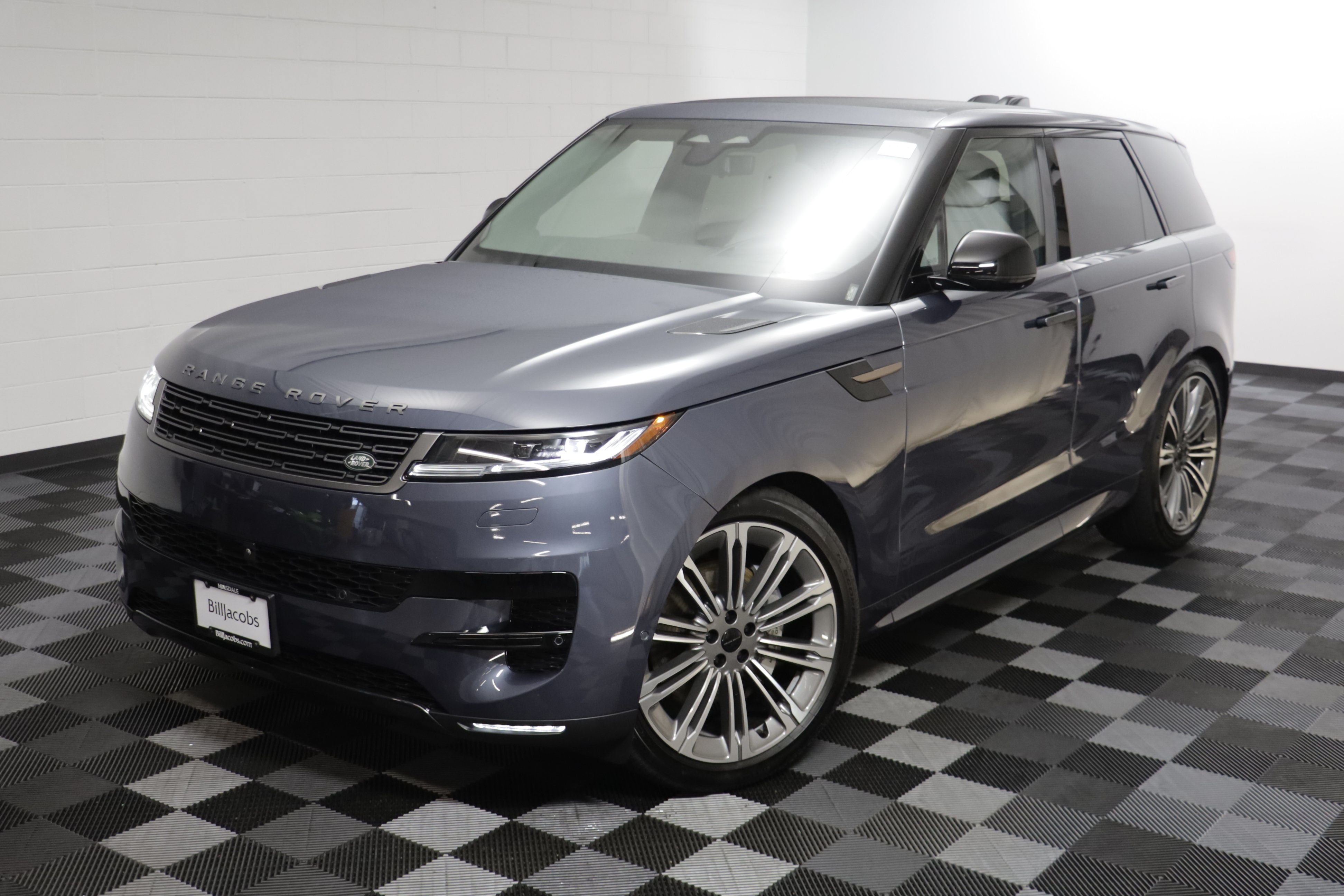 Certified 2026 Land Rover Range Rover Sport SE AWD/4WD image 2