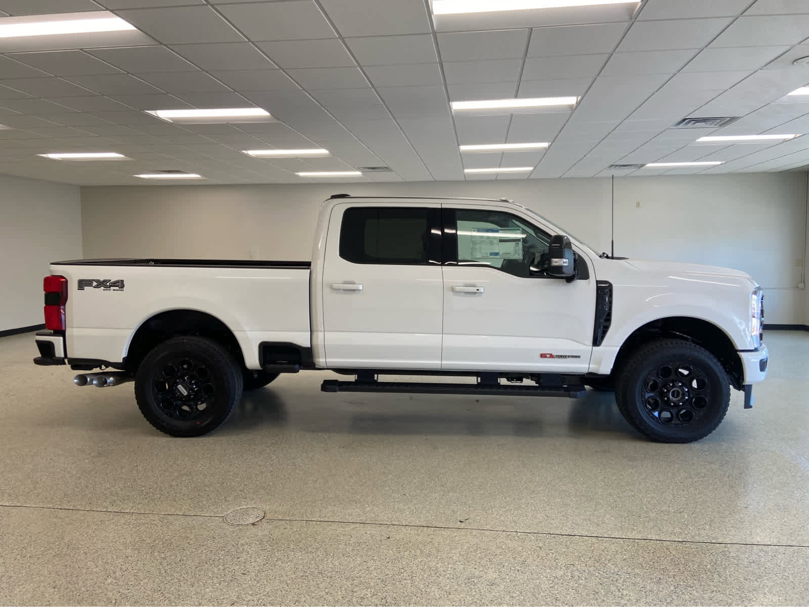 New 2026 Ford F350 Lariat w/ Black Appearance Package image 5