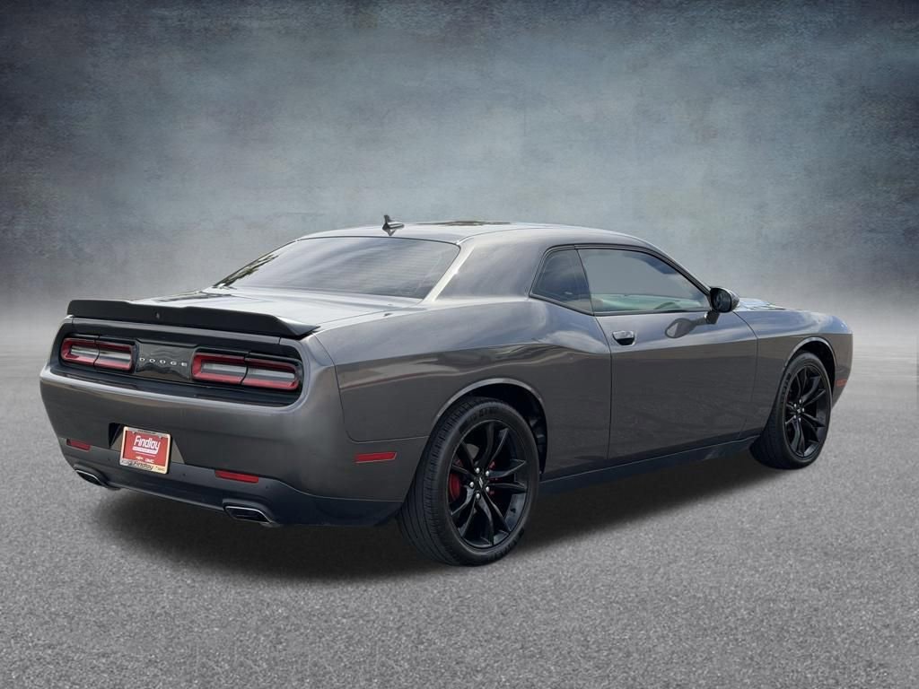Used 2018 Dodge Challenger SXT Plus RWD image 3