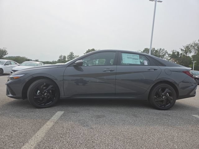 New 2026 Hyundai Elantra SEL Sport FWD image 14