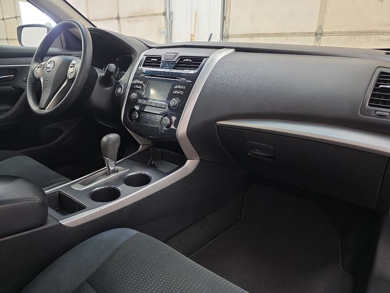 Used 2015 Nissan Altima 2.5 S w/ Power Driver Seat Package FWD image 41