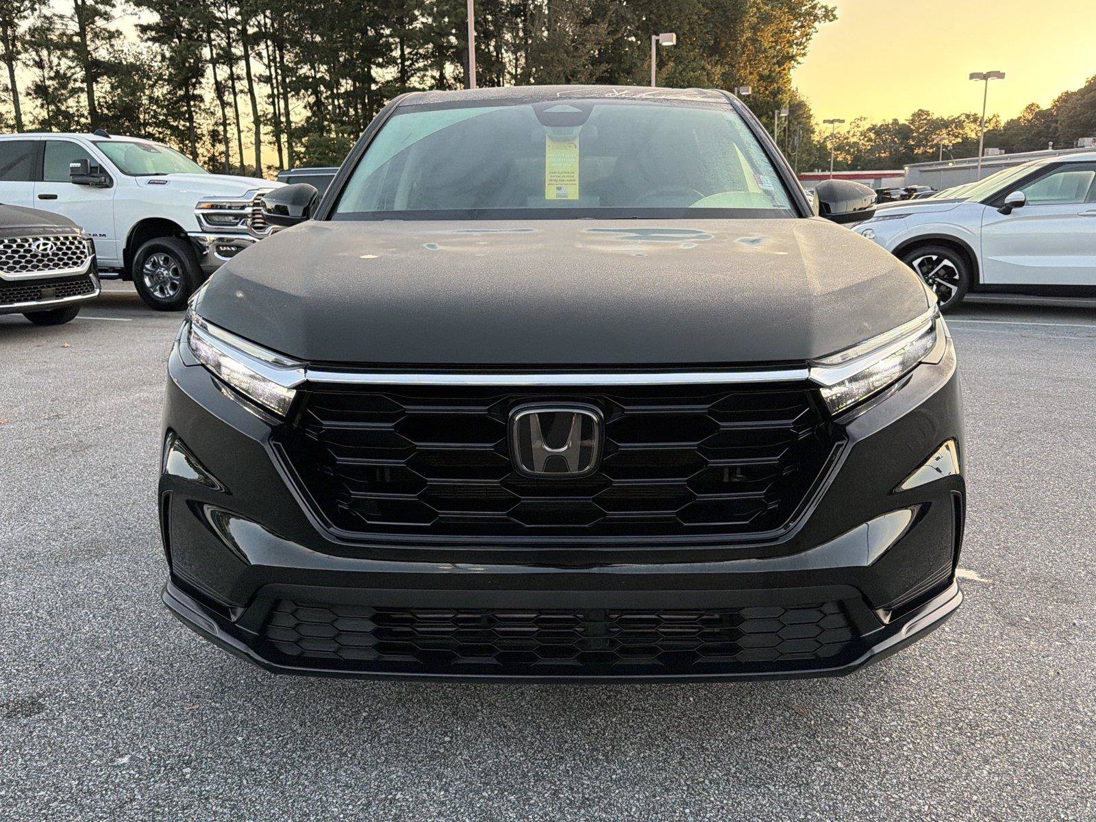 Used 2025 Honda CR-V EX image 3