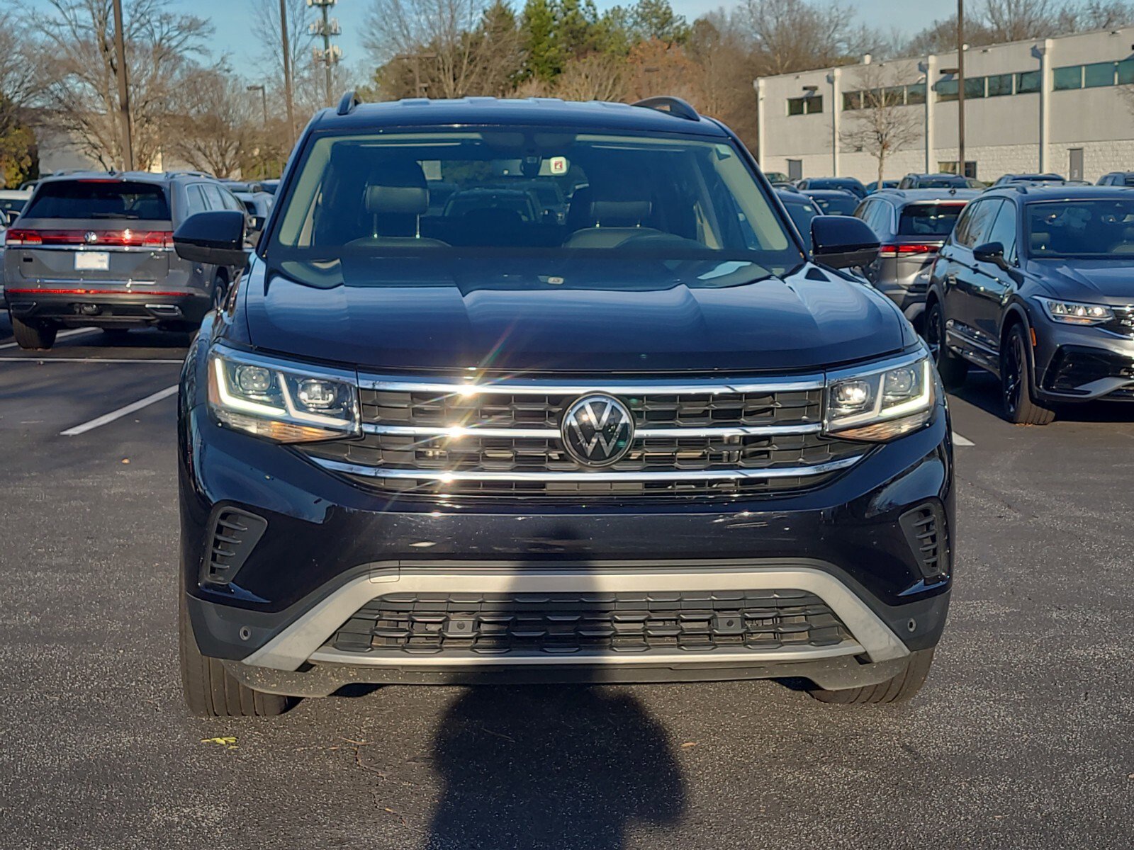Certified 2023 Volkswagen Atlas SE image 2