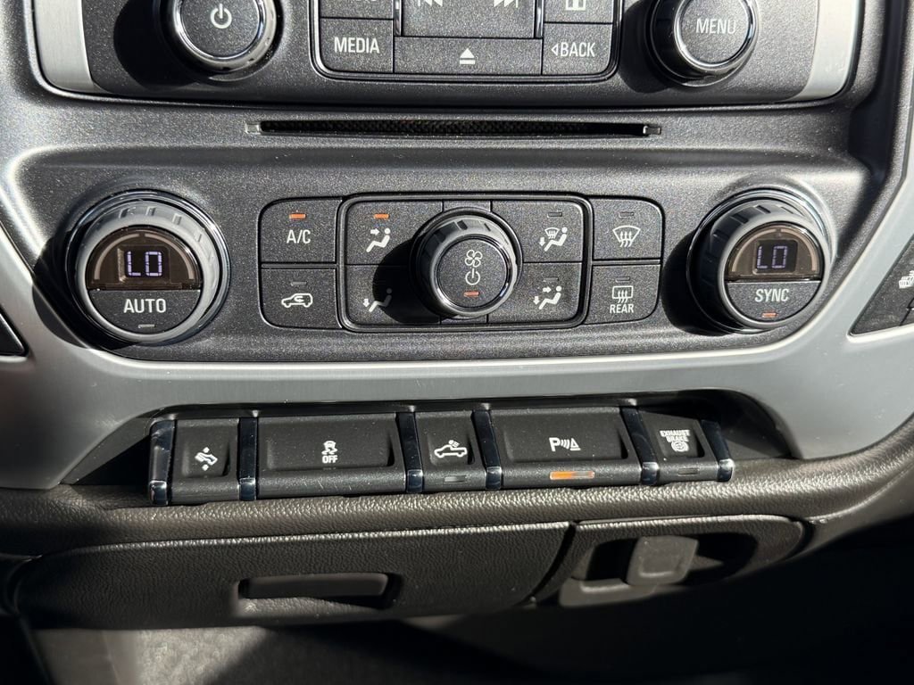 Used 2019 GMC Sierra 2500 SLT w/ Duramax Plus Package AWD/4WD image 25