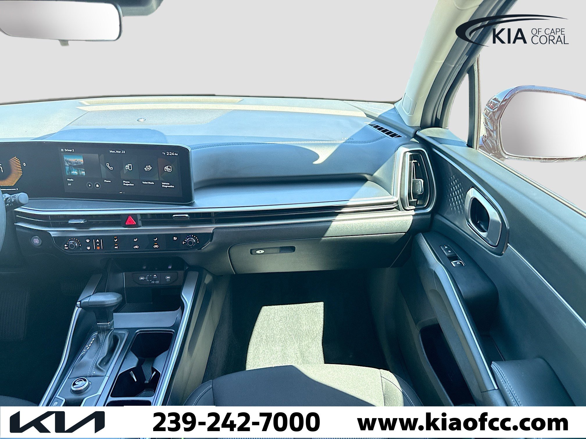 Certified 2025 Kia Sorento LX image 17