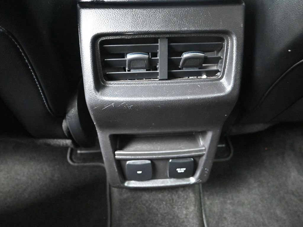 Used 2018 Ford Edge SEL w/ Equipment Group 201A image 30