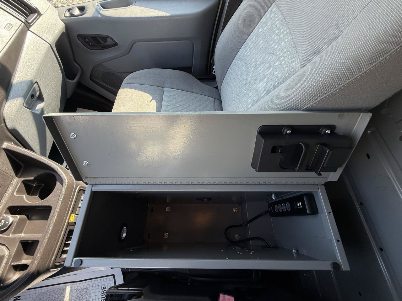 Used 2019 Ford Transit 250 148 Low Roof RWD image 26