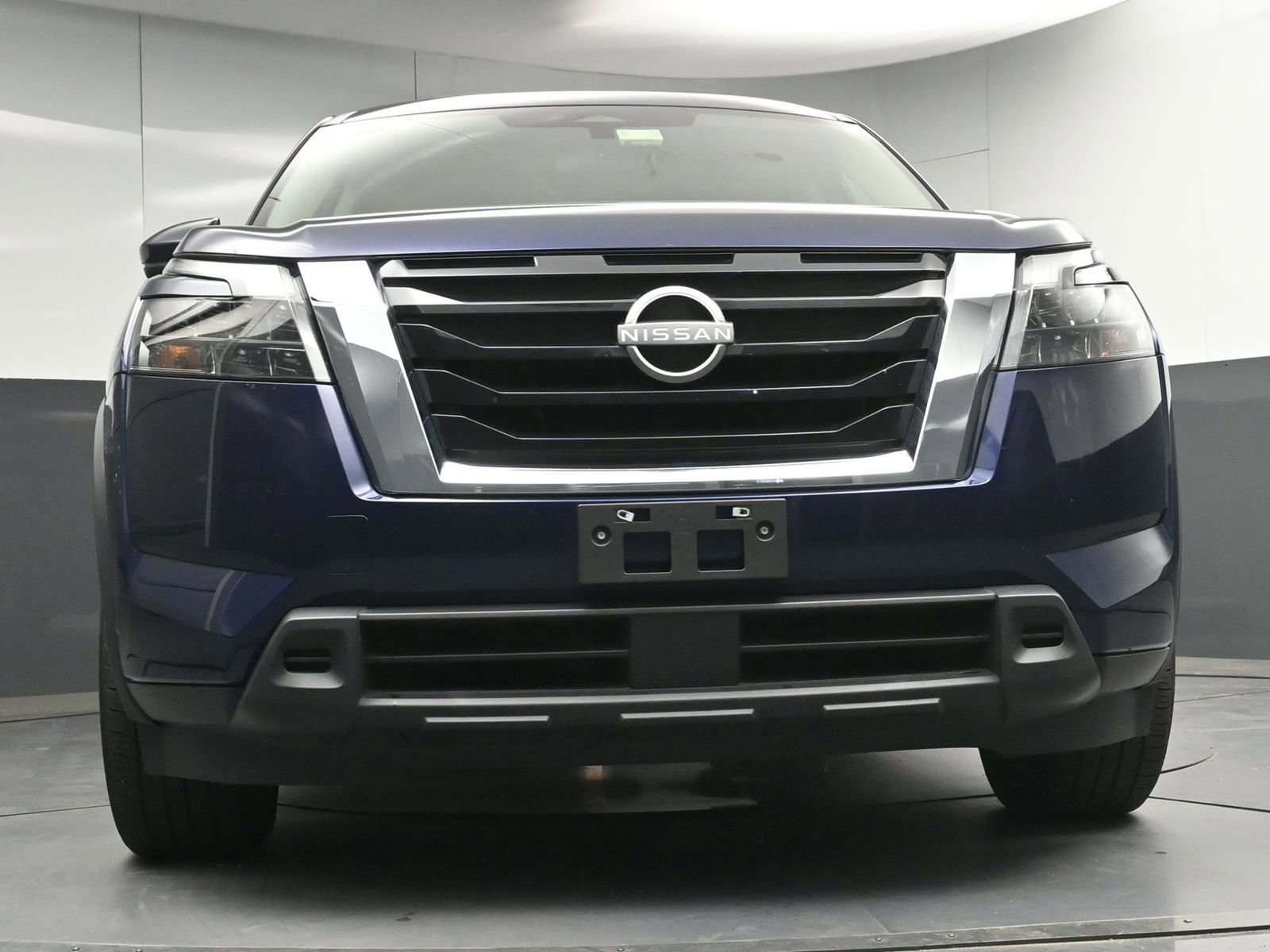 Used 2023 Nissan Pathfinder SV w/ SV Premium Package image 24