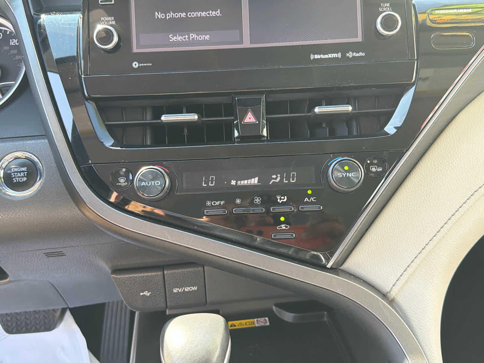 Used 2023 Toyota Camry XLE FWD image 29