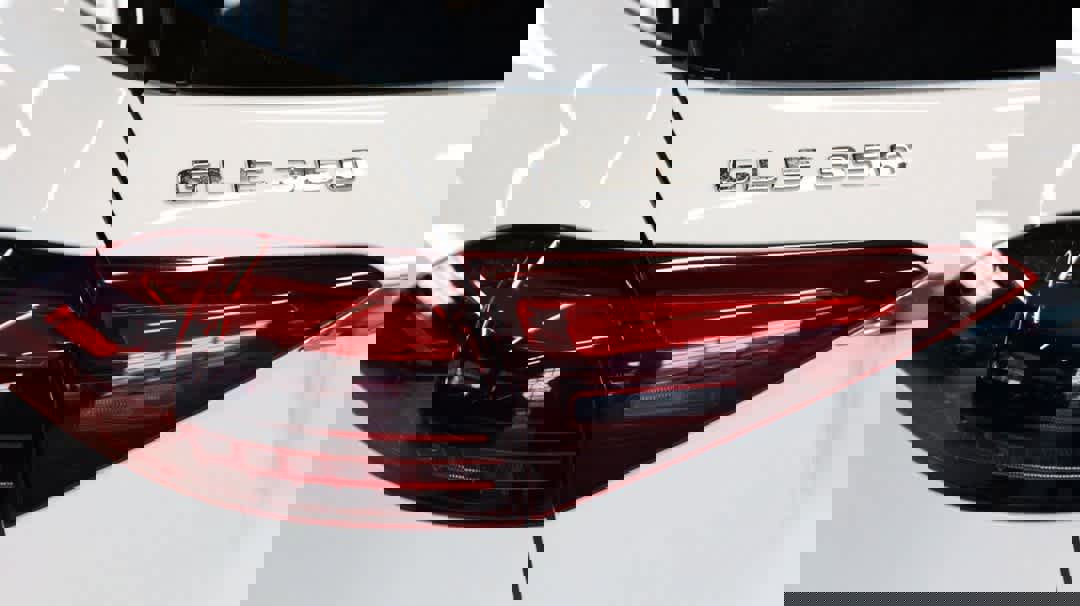 Used 2024 Mercedes-Benz GLE 350 4MATIC w/ Driver Assistance Package image 13