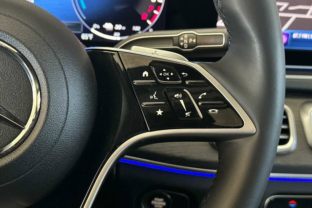 Certified 2025 Mercedes-Benz GLE 450e 4MATIC image 36