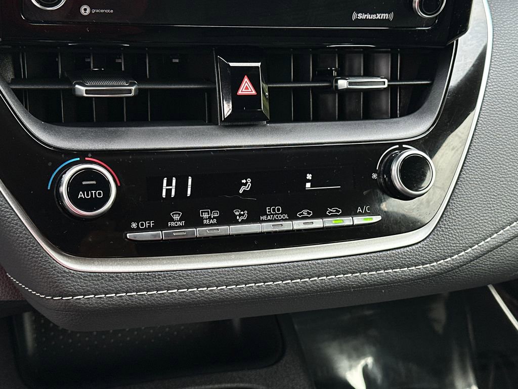 Used 2020 Toyota Corolla SE FWD image 30