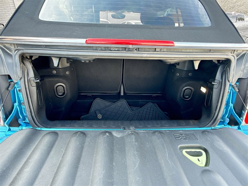 Used 2018 MINI Cooper Convertible image 28