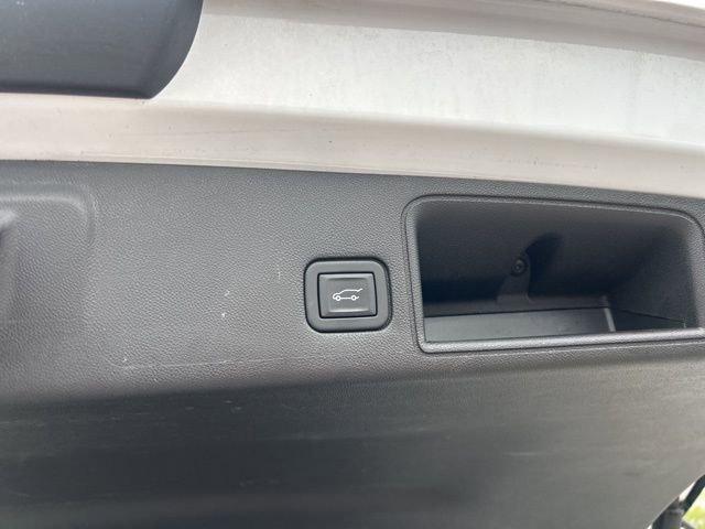 Used 2023 GMC Terrain AT4 AWD/4WD image 32