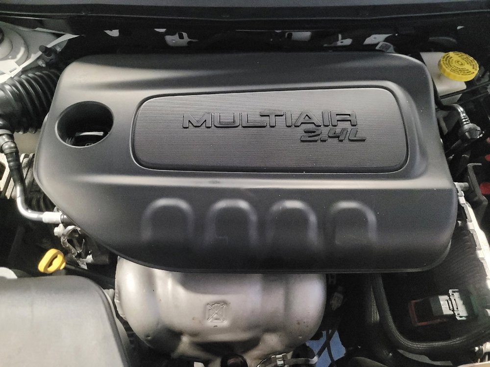 Used 2019 Jeep Cherokee Latitude Plus FWD image 30